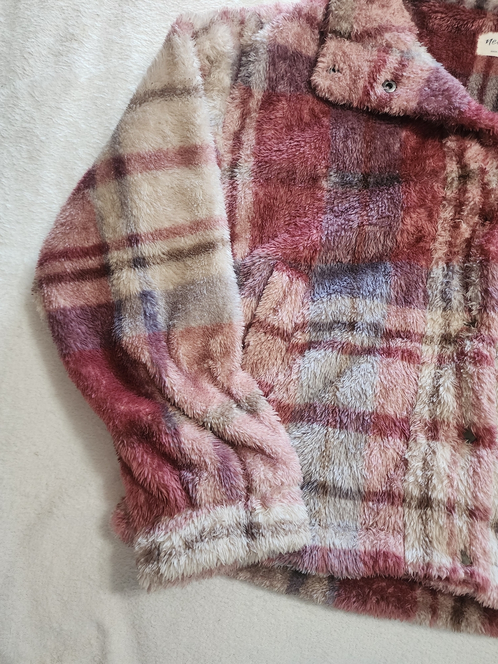 New In Fleece Plaid Jacket Women Size S Pink Burgundy Fuzzy Teddy Coat - Picture 4 of 9